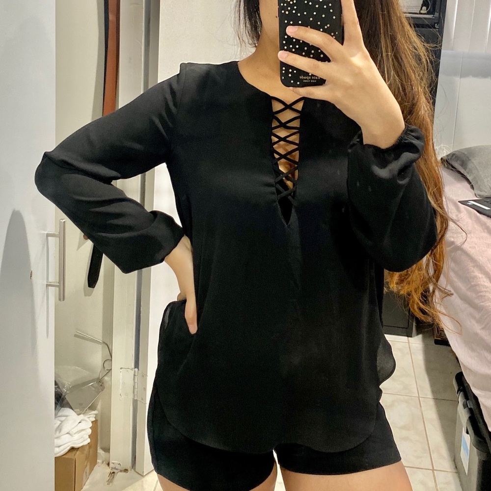 6/$20!!! - black v-neck blouse